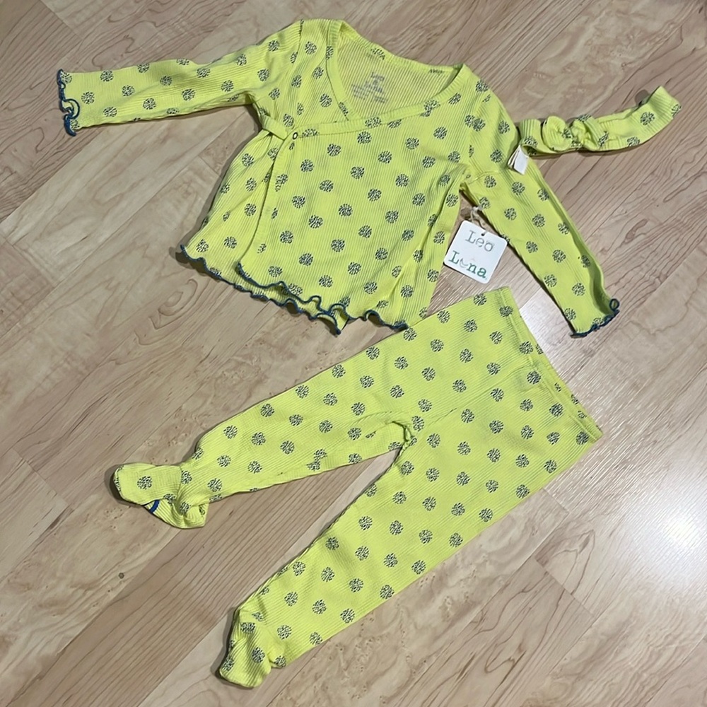 NWT 3-6 mo girls 3-piece Leo & Luna set, footie pants, wrap top, headband